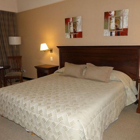 Howard Johnson By Wyndham Resort Pilar Pilar  Eksteriør bilde